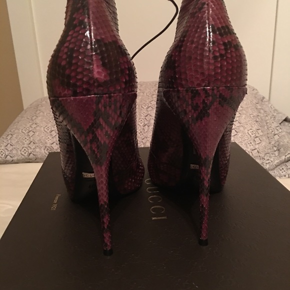 Bought for wife but too small never sent back - Picture 3 of 4